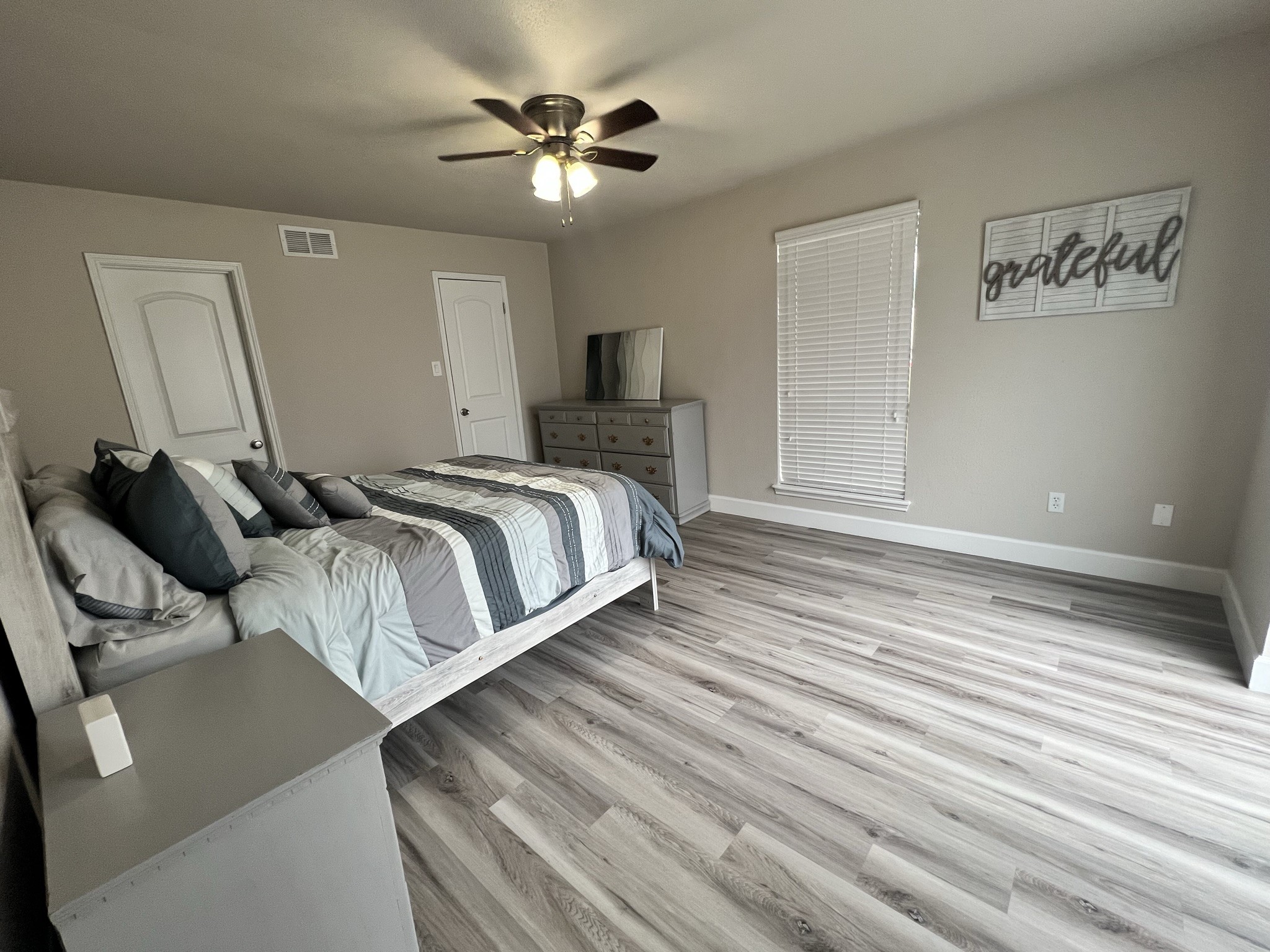 129 April Point Drive North Conroe, TX 77356 - Photo 6 of 30