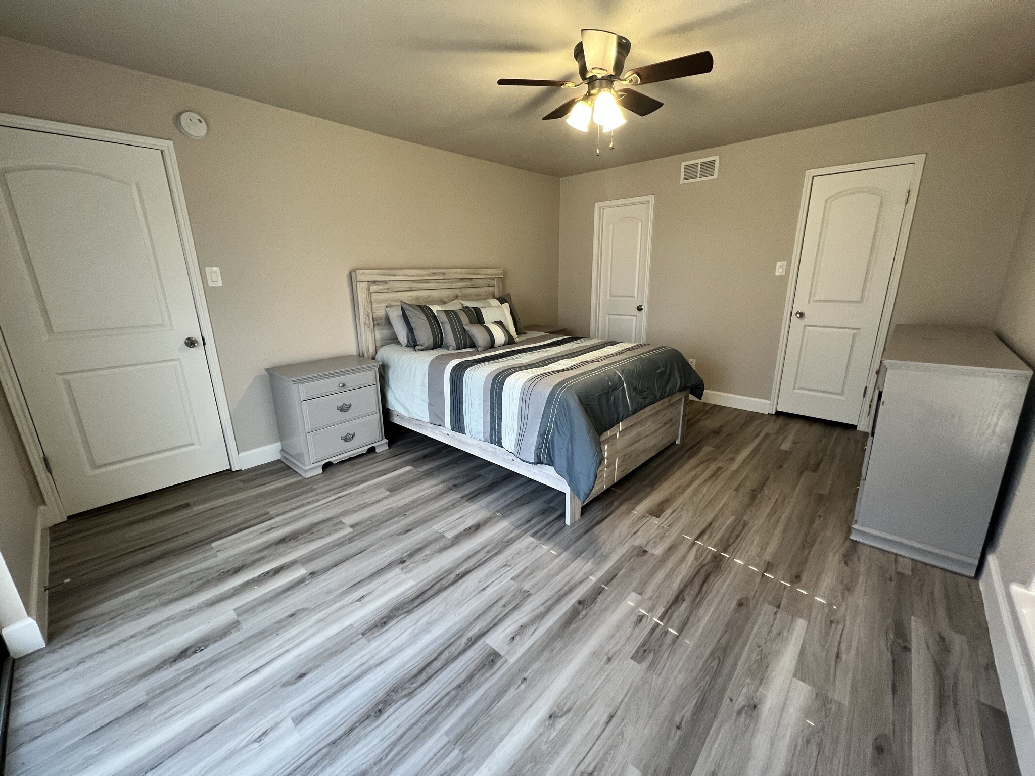 129 April Point Drive North Conroe, TX 77356 - Photo 7 of 30