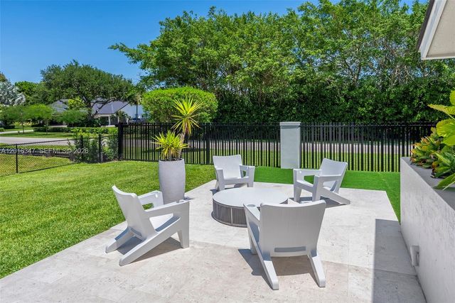 $2,925,000 | 9201 Southwest 102nd Street, Miami, FL 33176