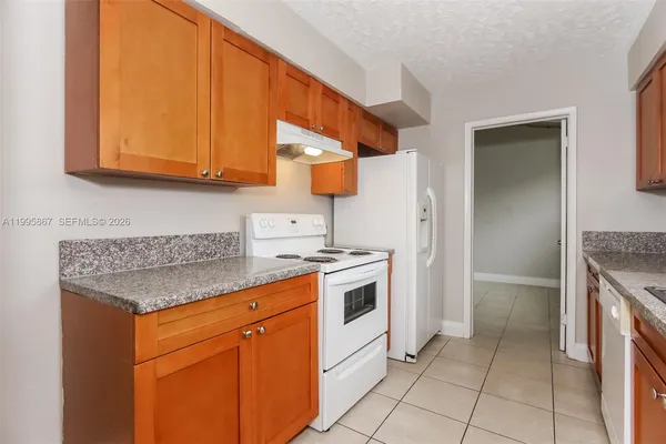 $2,960 | 6331 Southgate Boulevard, Margate, FL 33068