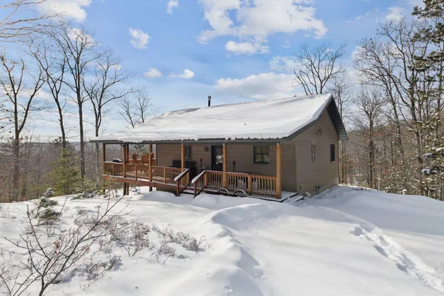 $529,000 | 28255 Friendly Valley Road, Washburn, WI 54891