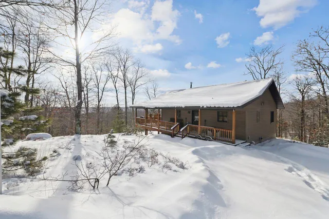 $529,000 | 28255 Friendly Valley Road, Washburn, WI 54891