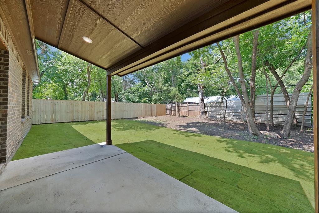 1112 Trinity Street Cleburne, TX 76031 - Photo 10 of 36