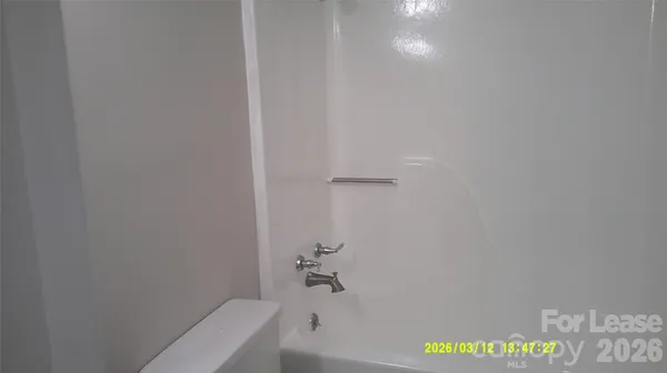 $1,100 | 1324 7th Avenue Southwest, Hickory, NC 28602