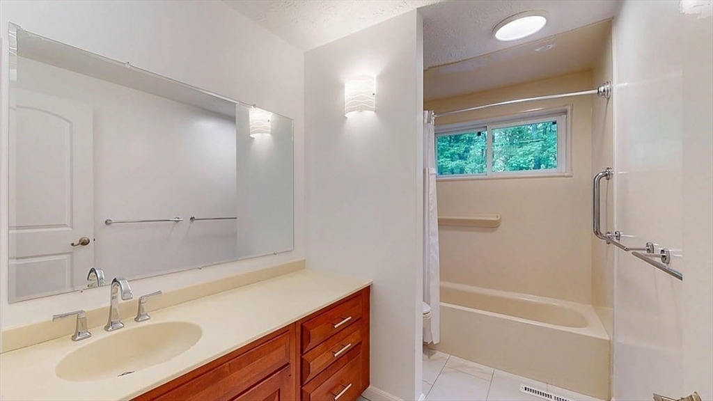 60 Wrentham Road Worcester, MA 01602 - Photo 23 of 39