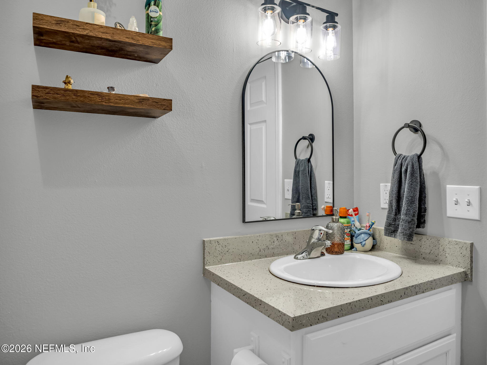 6745 Damascus Road Keystone Heights, FL 32656 - Photo 12 of 21 Hall Bathroom