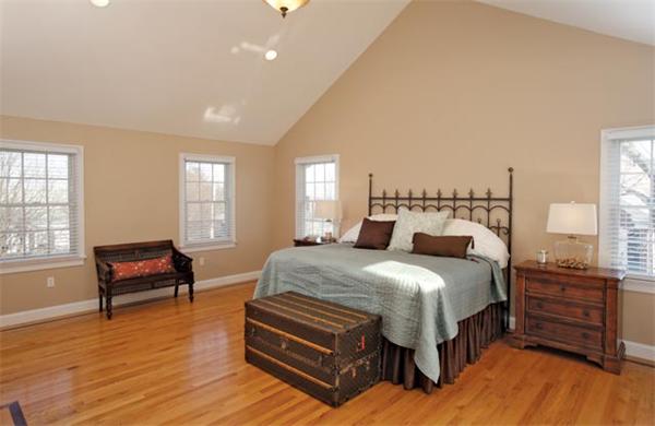 34 Shaw Road Brookline, MA 02467 - Photo 6 of 7
