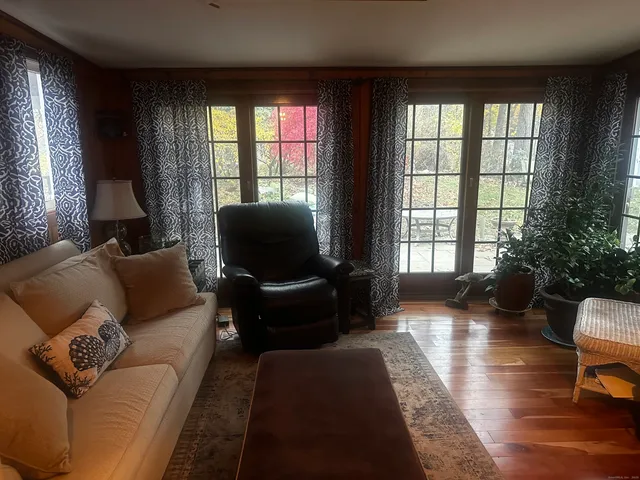 $1,099,000 | 9 Hollow Spring Road, Norwalk, CT 06854