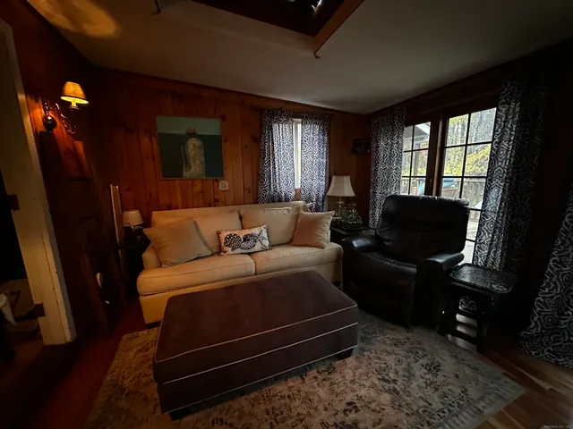 $1,099,000 | 9 Hollow Spring Road, Norwalk, CT 06854