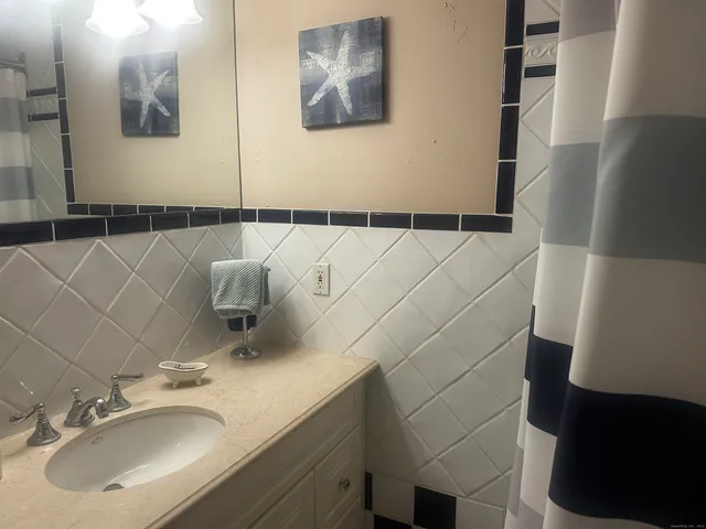 $1,099,000 | 9 Hollow Spring Road, Norwalk, CT 06854