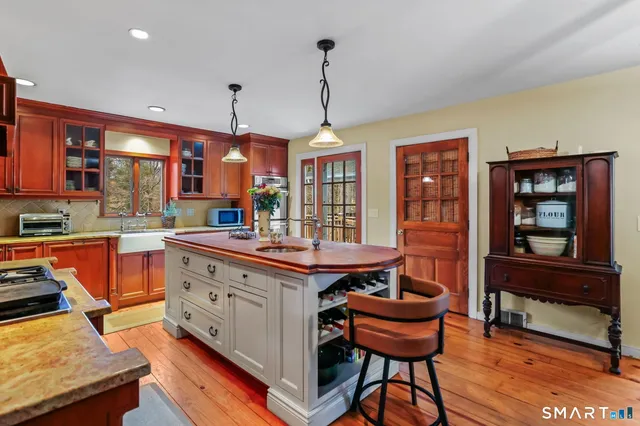 $1,099,000 | 9 Hollow Spring Road, Norwalk, CT 06854