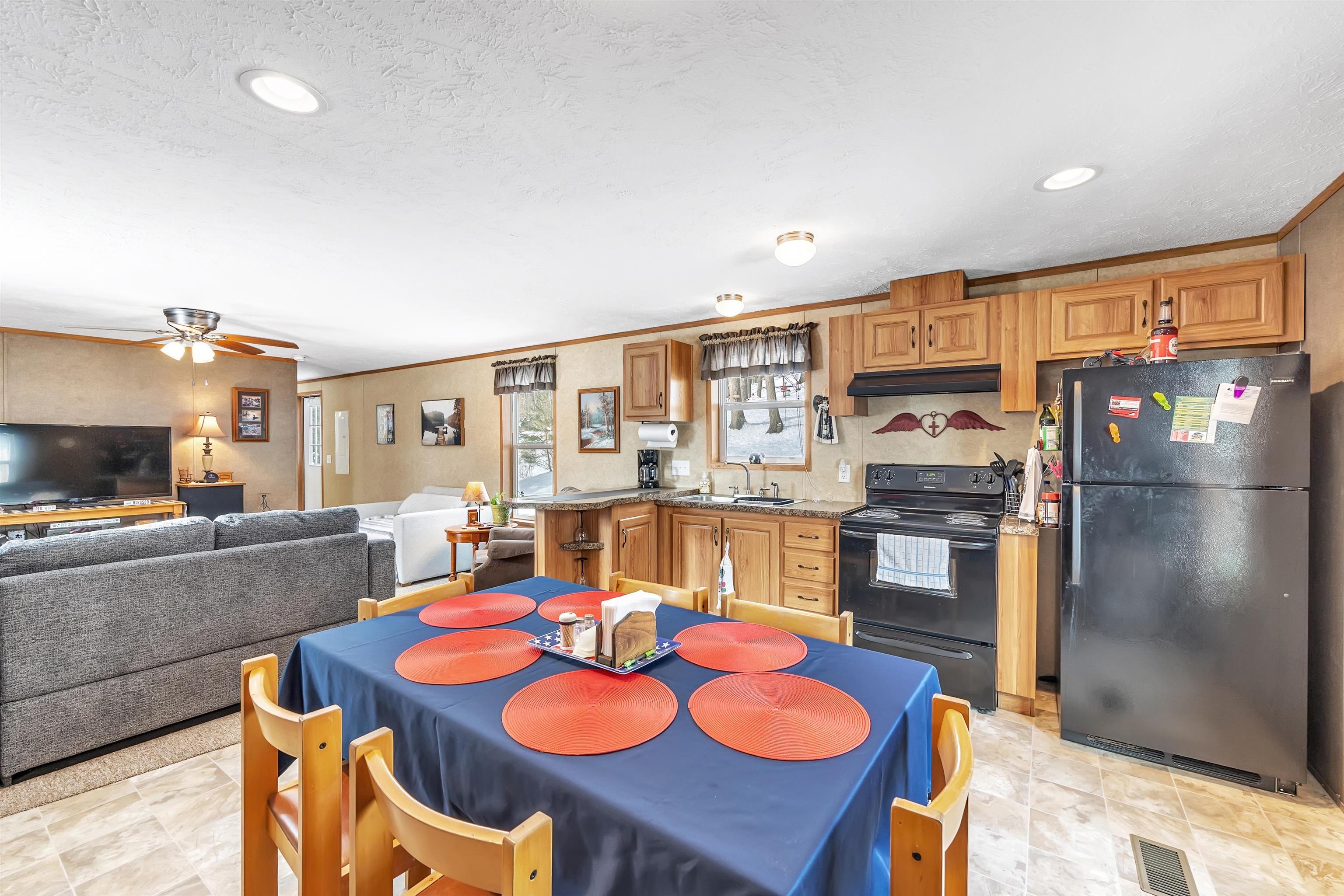 10675 West Rost Lake Road Coleman, WI 54112 - Photo 8 of 30