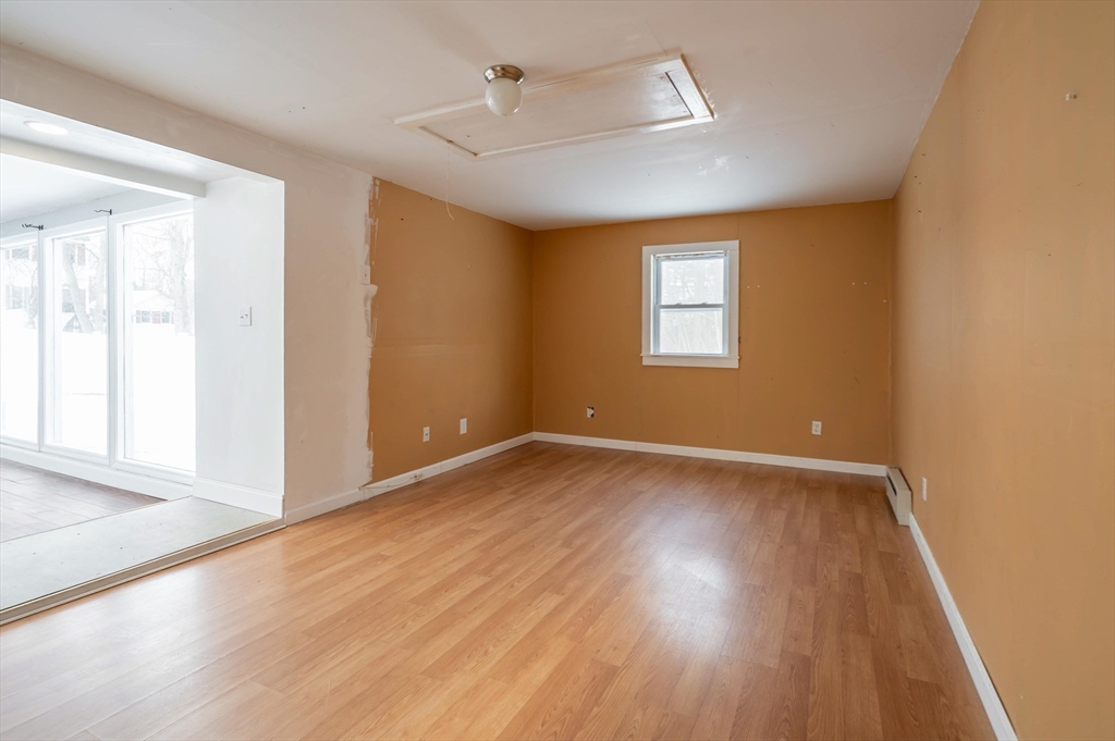 39 Sycamore Lane Billerica, MA 01821 - Photo 14 of 42