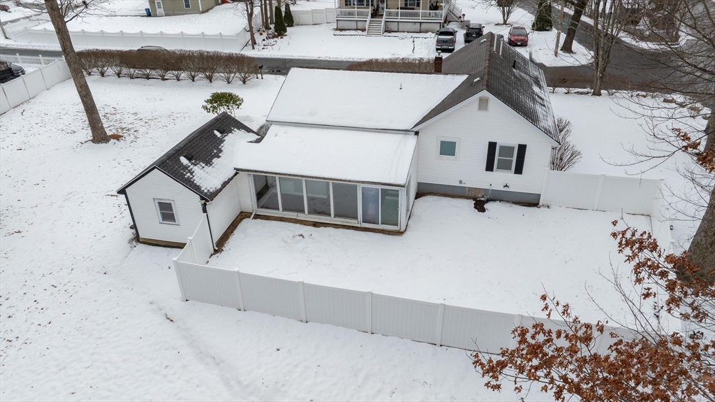 39 Sycamore Lane Billerica, MA 01821 - Photo 2 of 42