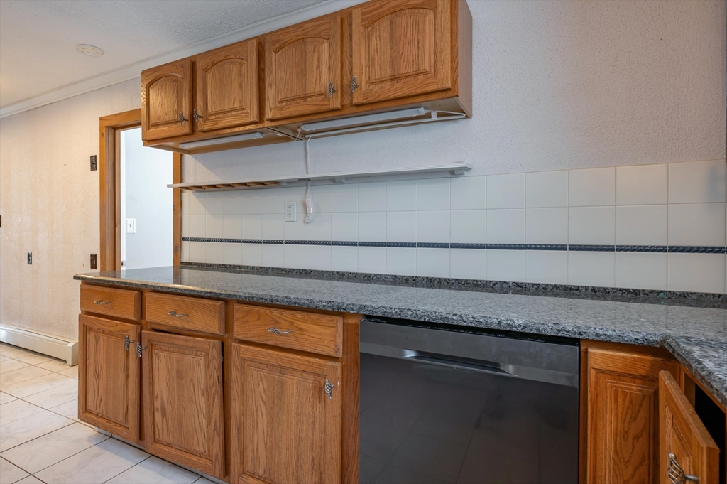 39 Sycamore Lane Billerica, MA 01821 - Photo 8 of 42