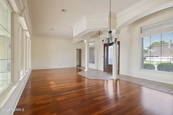 $635,000 | 104 La Quinta Circle, Broussard, LA 70518