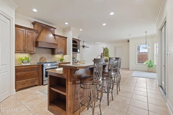 $635,000 | 104 La Quinta Circle, Broussard, LA 70518