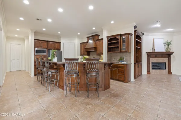 $635,000 | 104 La Quinta Circle, Broussard, LA 70518