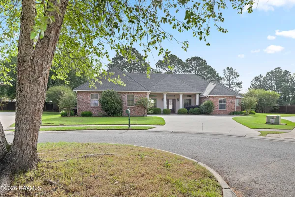 $635,000 | 104 La Quinta Circle, Broussard, LA 70518