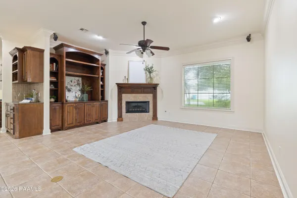 $635,000 | 104 La Quinta Circle, Broussard, LA 70518