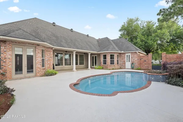 $635,000 | 104 La Quinta Circle, Broussard, LA 70518