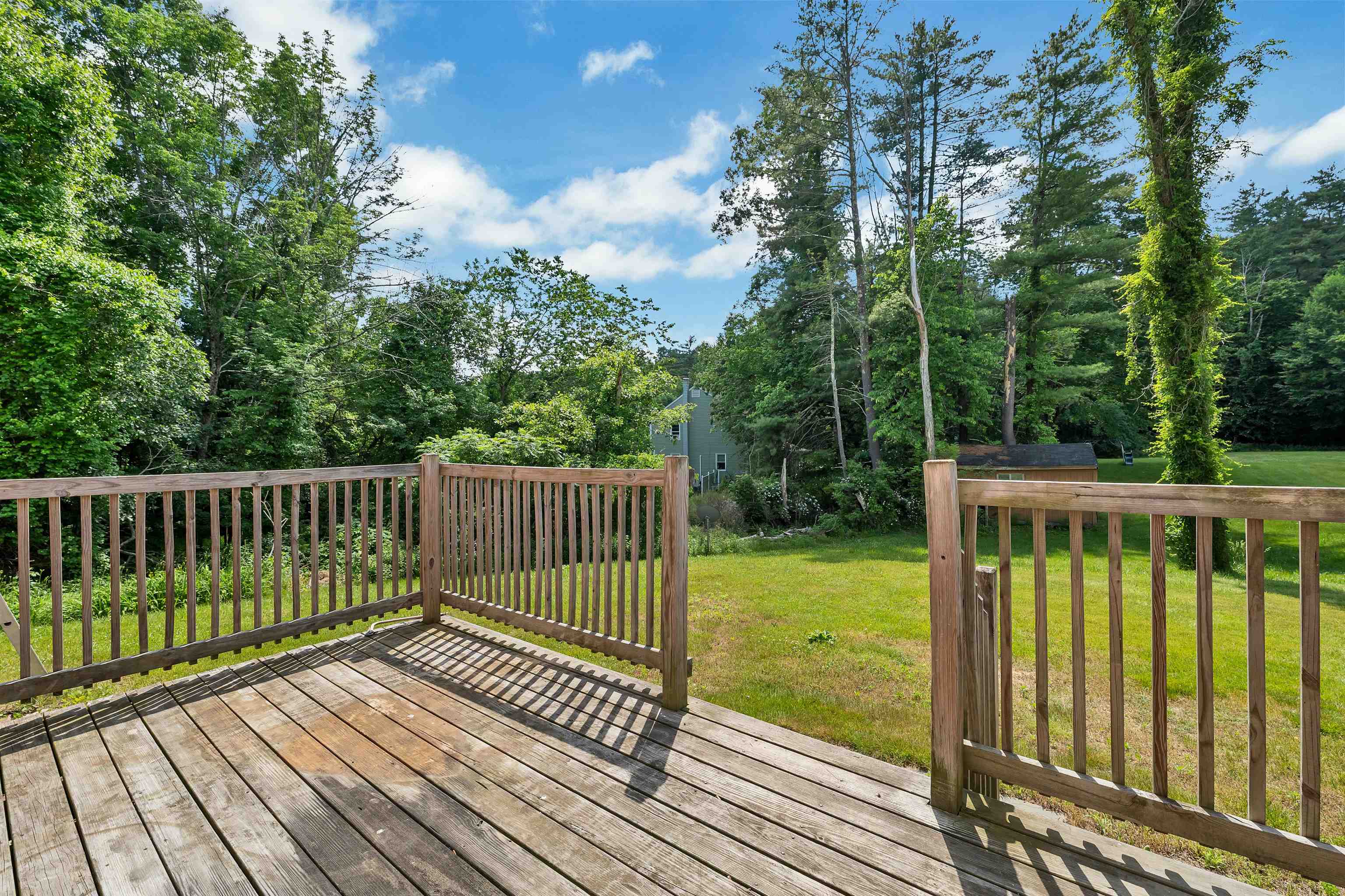 93 Gulf Road Derry, NH 03038 - Photo 7 of 47