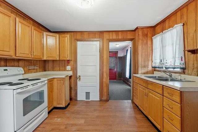 $299,900 | 66 South Main Street, Ashburnham, MA 01430