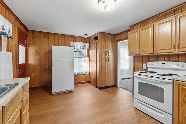 $299,900 | 66 South Main Street, Ashburnham, MA 01430