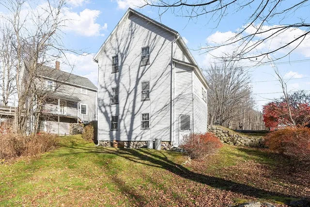 $299,900 | 66 South Main Street, Ashburnham, MA 01430