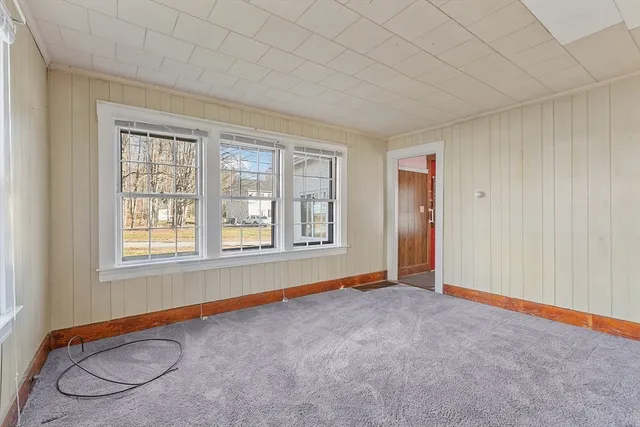 $299,900 | 66 South Main Street, Ashburnham, MA 01430