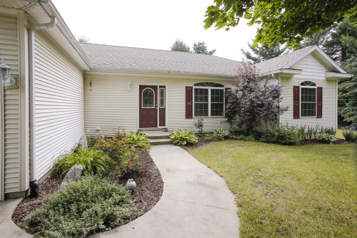 54015 Day Road Marcellus, MI 49067 - Photo 3 of 29 54015 day rd-103