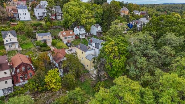 228 Alries Street Pittsburgh, PA 15210 - Photo 3 of 26