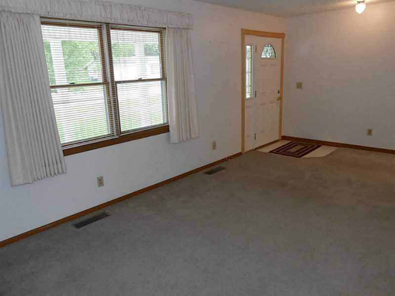106 California Springfield, OH 45505 - Photo 7 of 25
