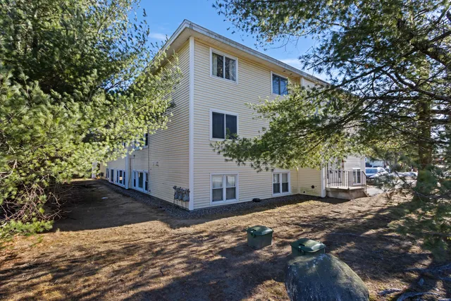 $235,000 | 18 Smithwheel Road, Unit 32, Old Orchard Beach, ME 04064