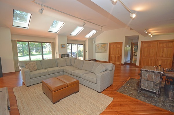 426 Boxford Road Haverhill, MA 01835 - Photo 4 of 30