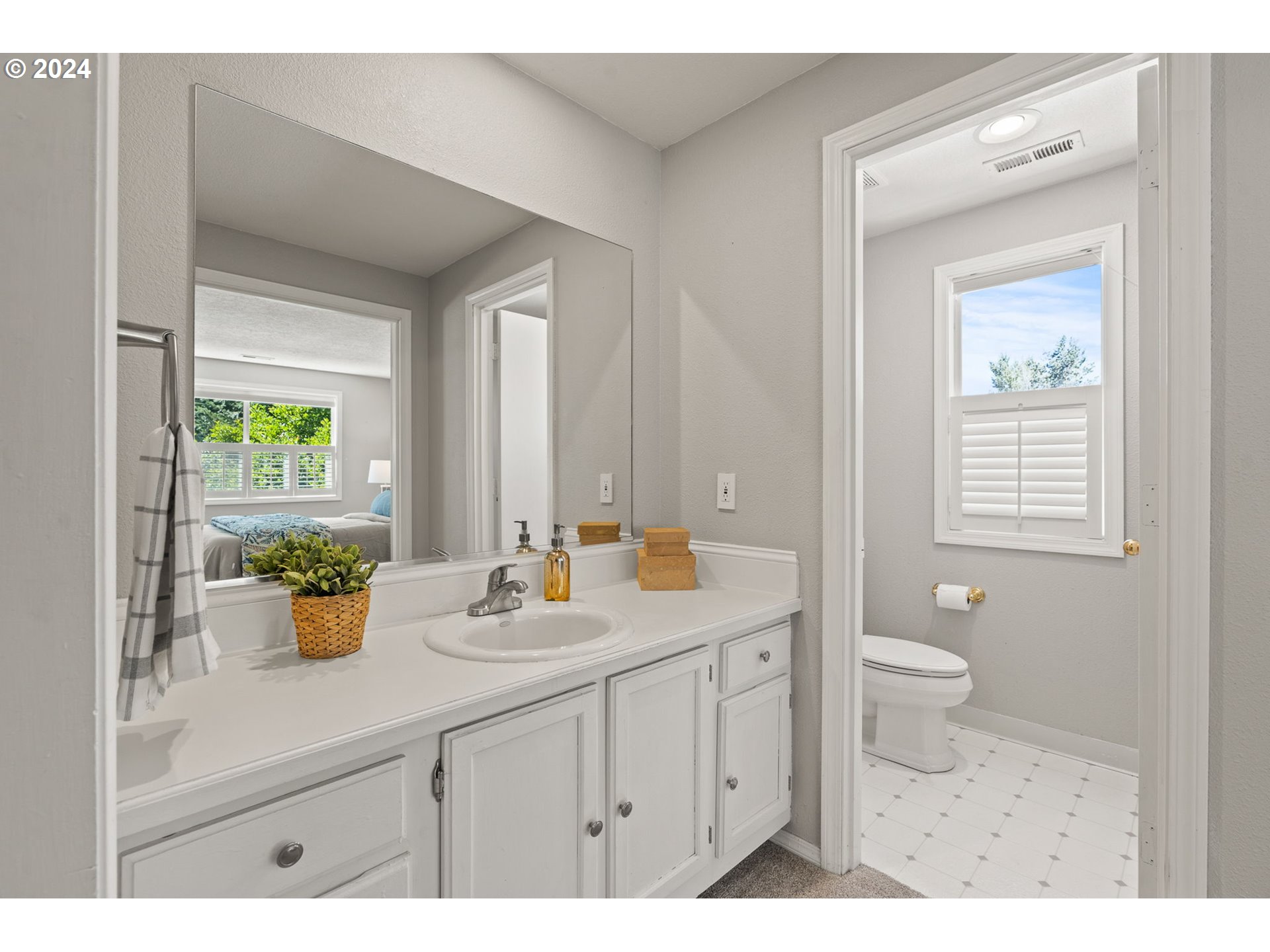 1406 Southeast Condor Place Gresham, OR 97080 - Photo 20 of 34