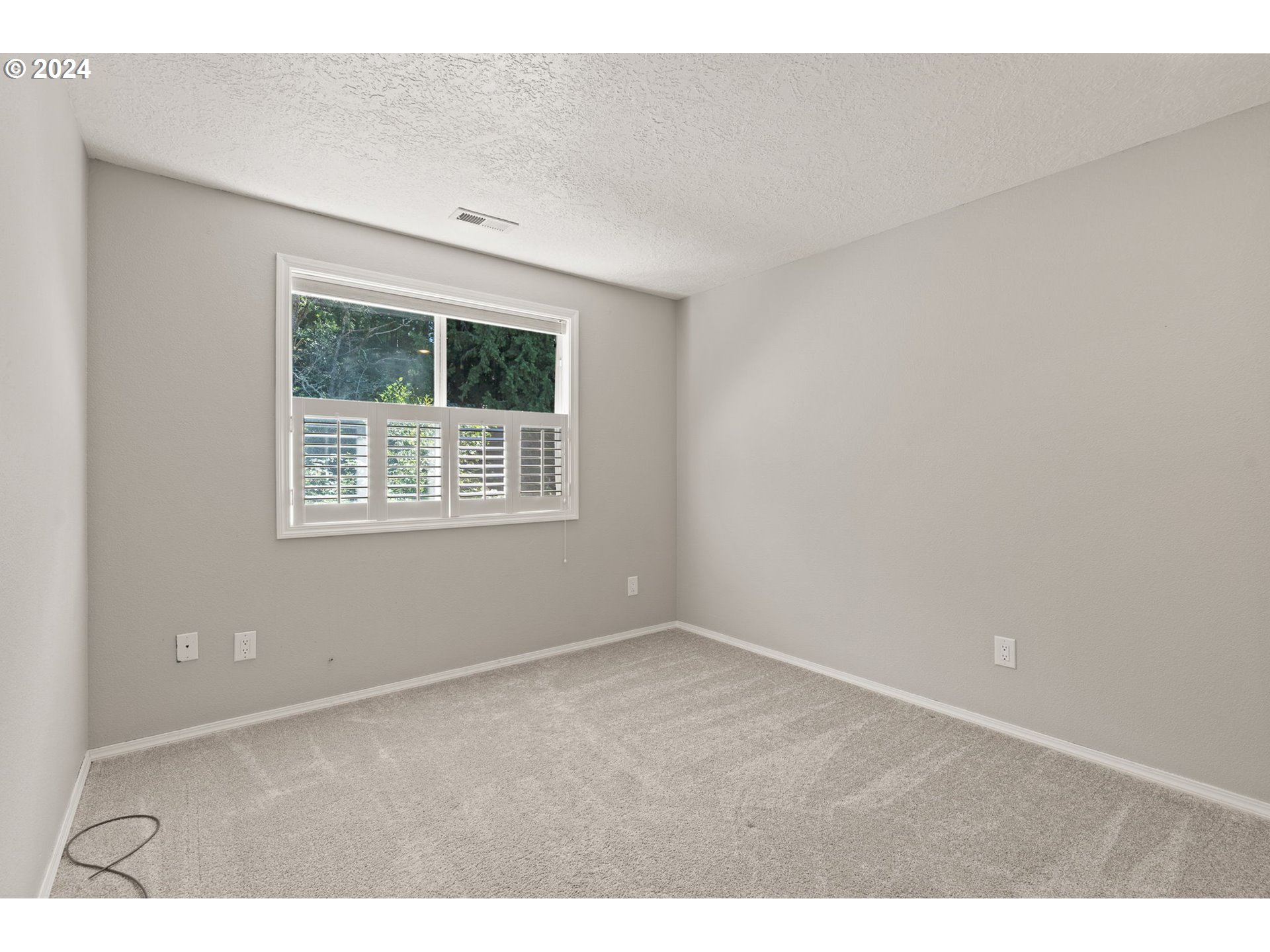 1406 Southeast Condor Place Gresham, OR 97080 - Photo 26 of 34