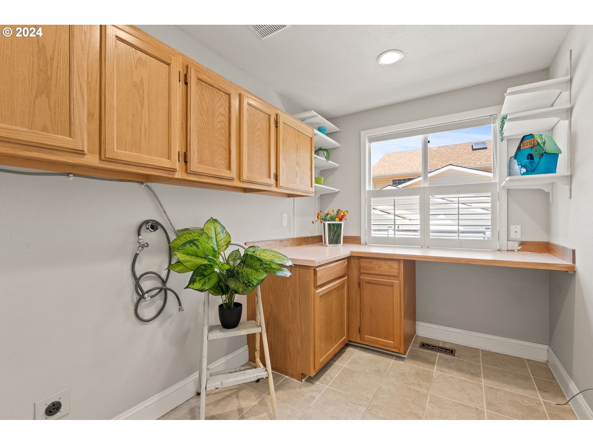 1406 Southeast Condor Place Gresham, OR 97080 - Photo 27 of 34