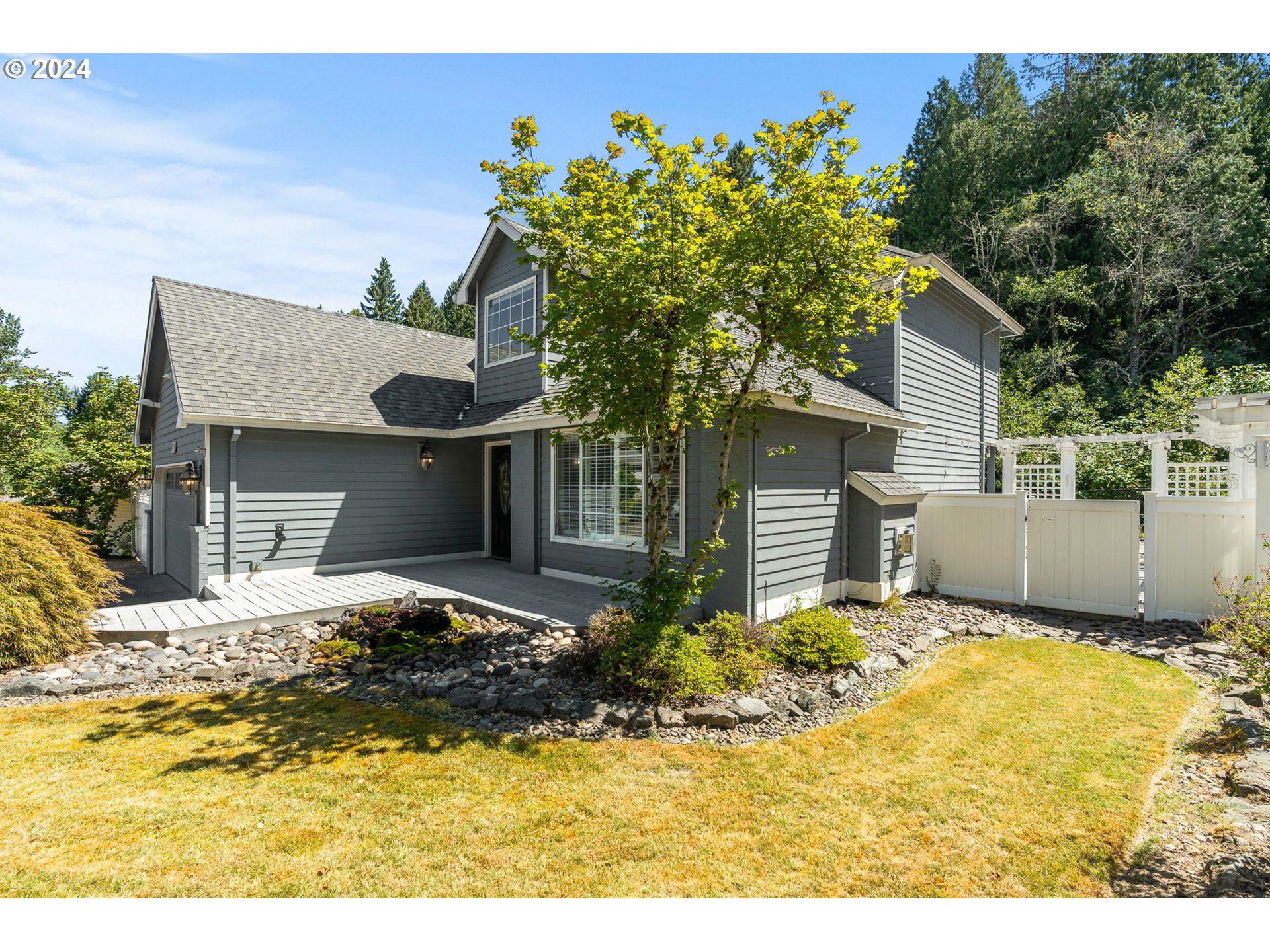 1406 Southeast Condor Place Gresham, OR 97080 - Photo 3 of 34