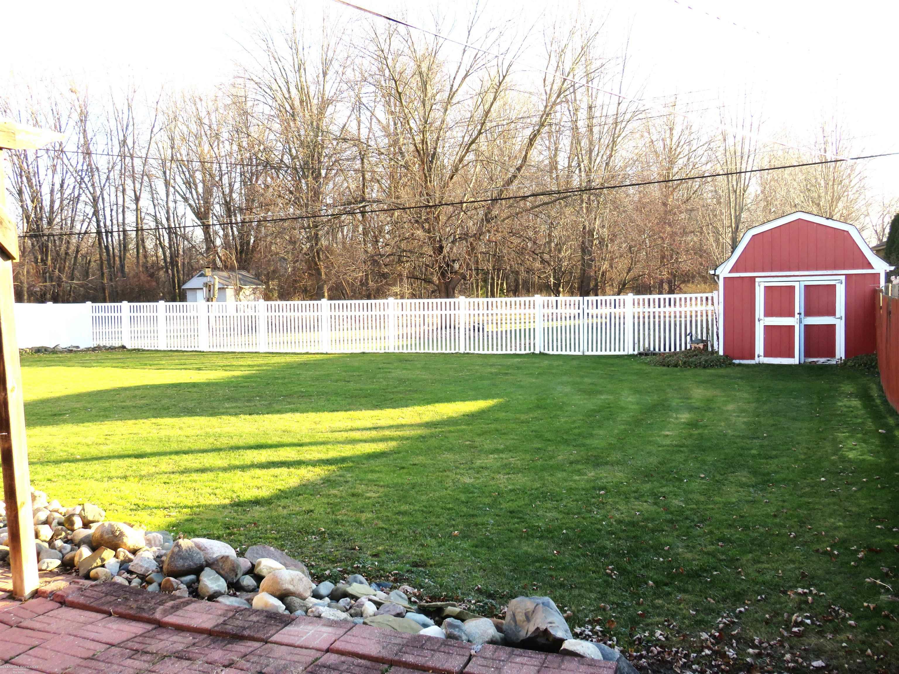 45764 Fairchild Road Macomb, MI 48042 - Photo 3 of 16 50129537-c2f53399-8686-4c6f-a114-61cf3f95163b.JPG