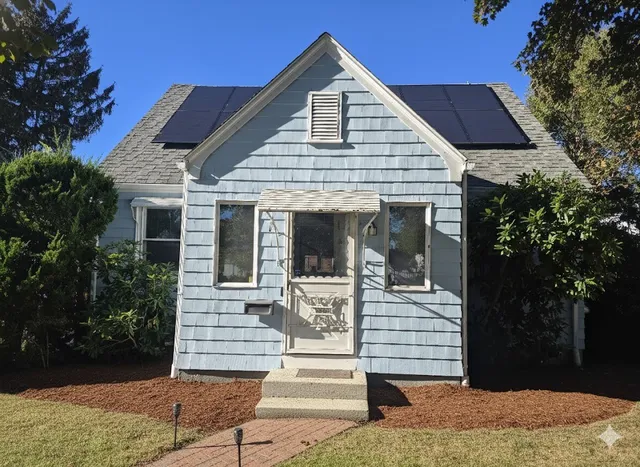 $475,000 | 333 Phenix Avenue, Cranston, RI 02920