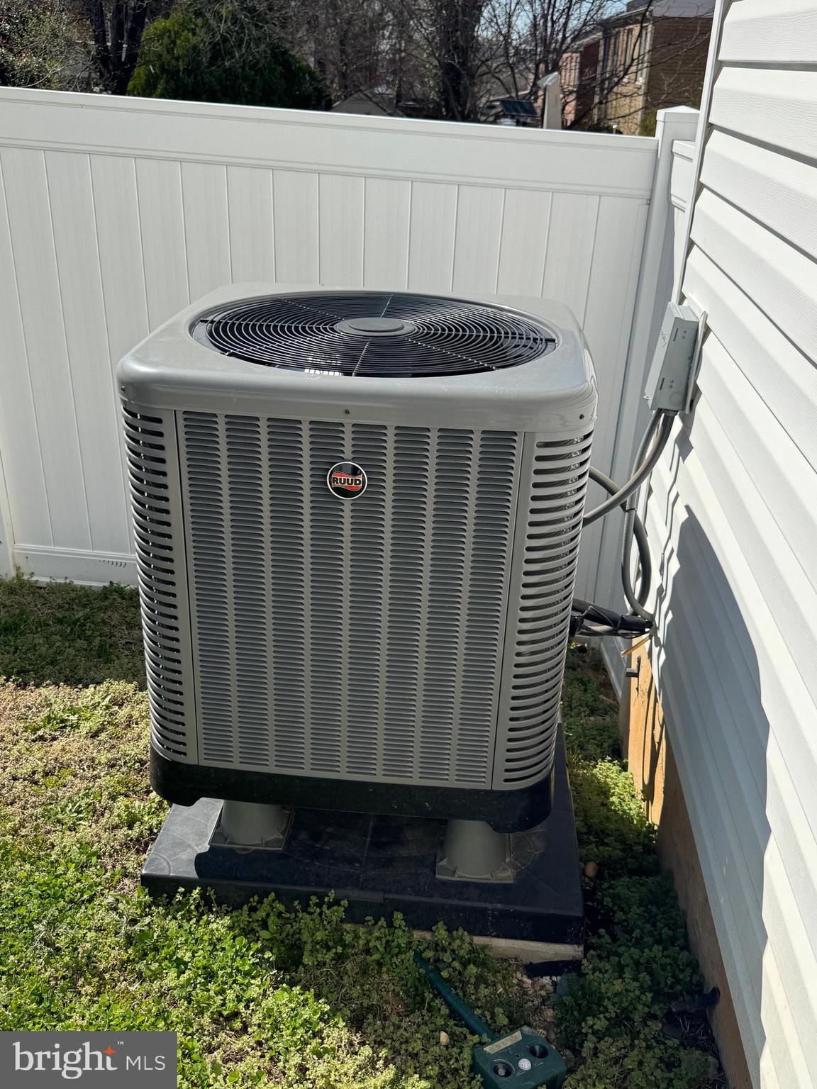 2239 Ridge Place Southeast Washington, DC 20020 - Photo 43 of 44 a view of a backyard with plants