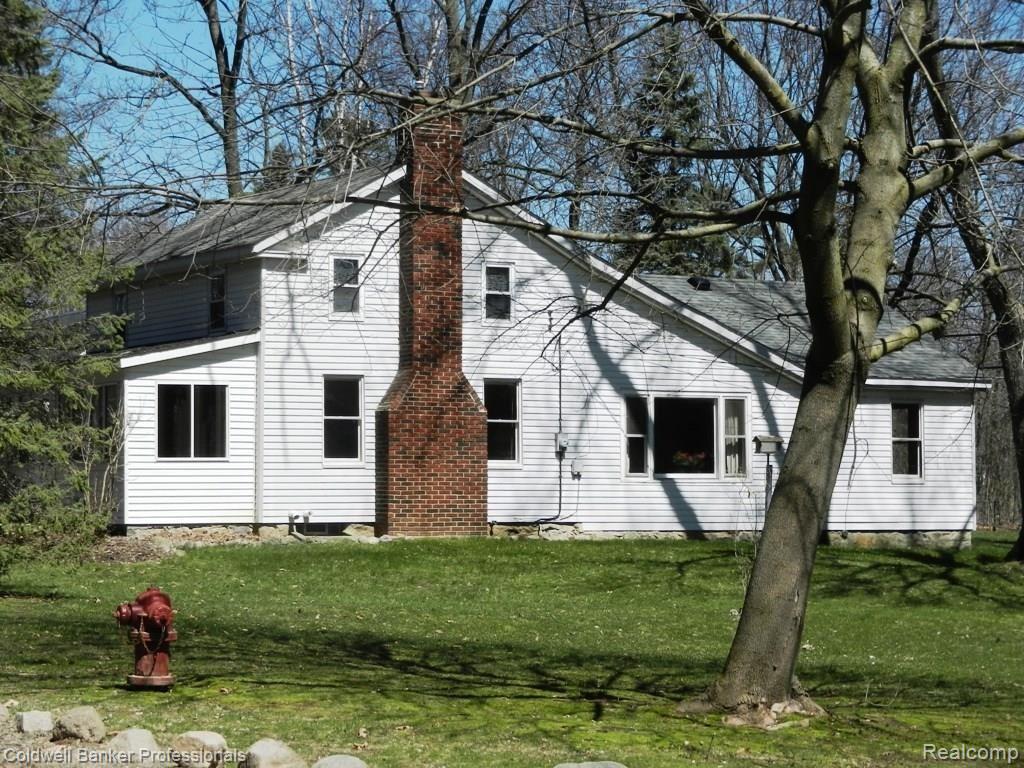 8180 Allen Road Clarkston, MI 48348 - Photo 3 of 22 Side View of Home
