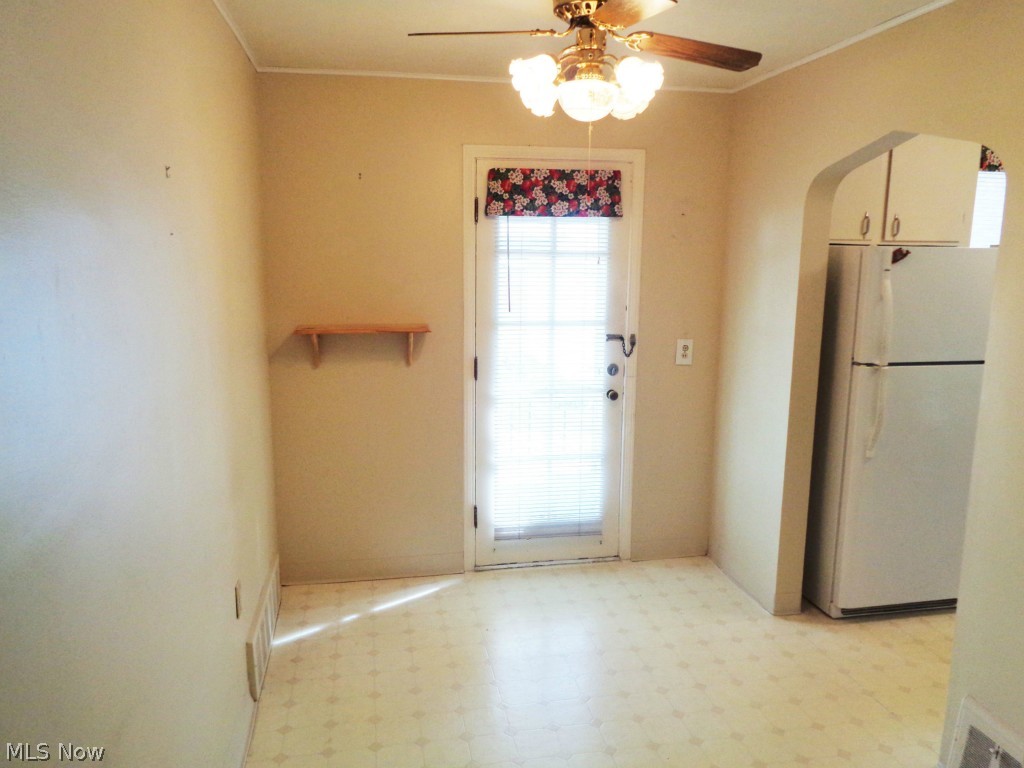 1453 Mayfield Ridge Road Cleveland, OH 44124 - Photo 5 of 14
