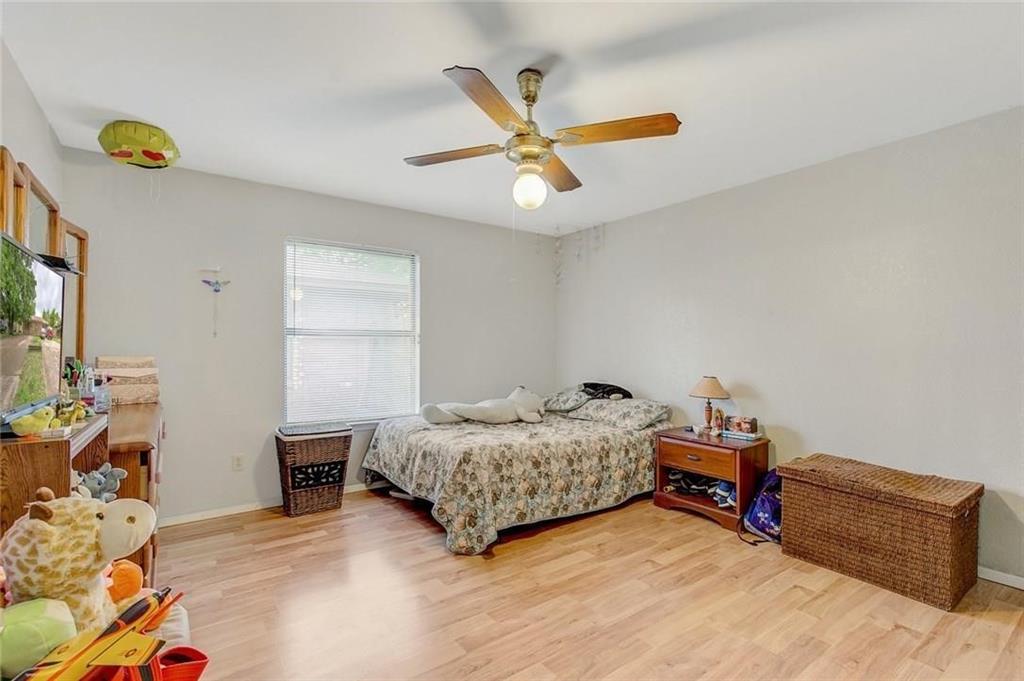 1908 Reever Street Arlington, TX 76010 - Photo 11 of 26