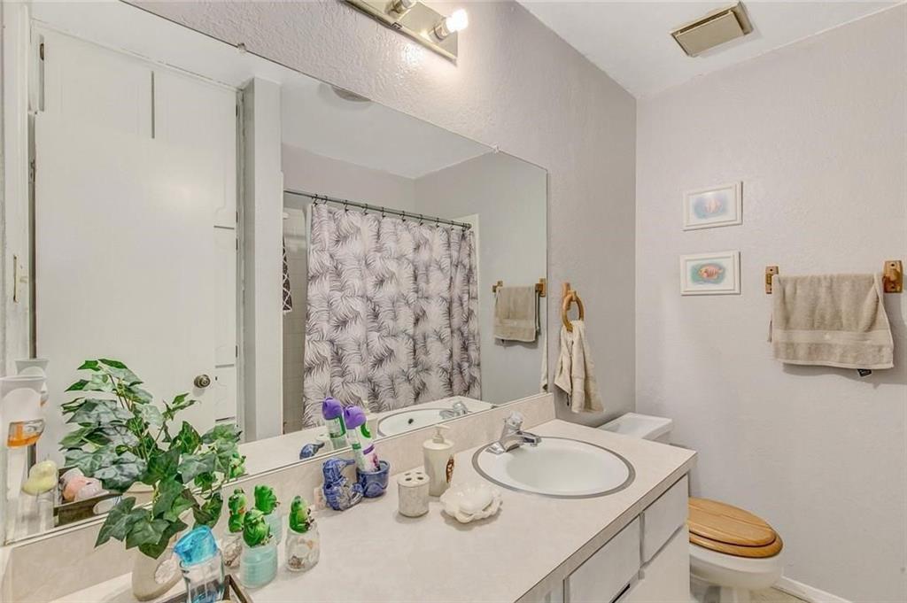 1908 Reever Street Arlington, TX 76010 - Photo 10 of 26