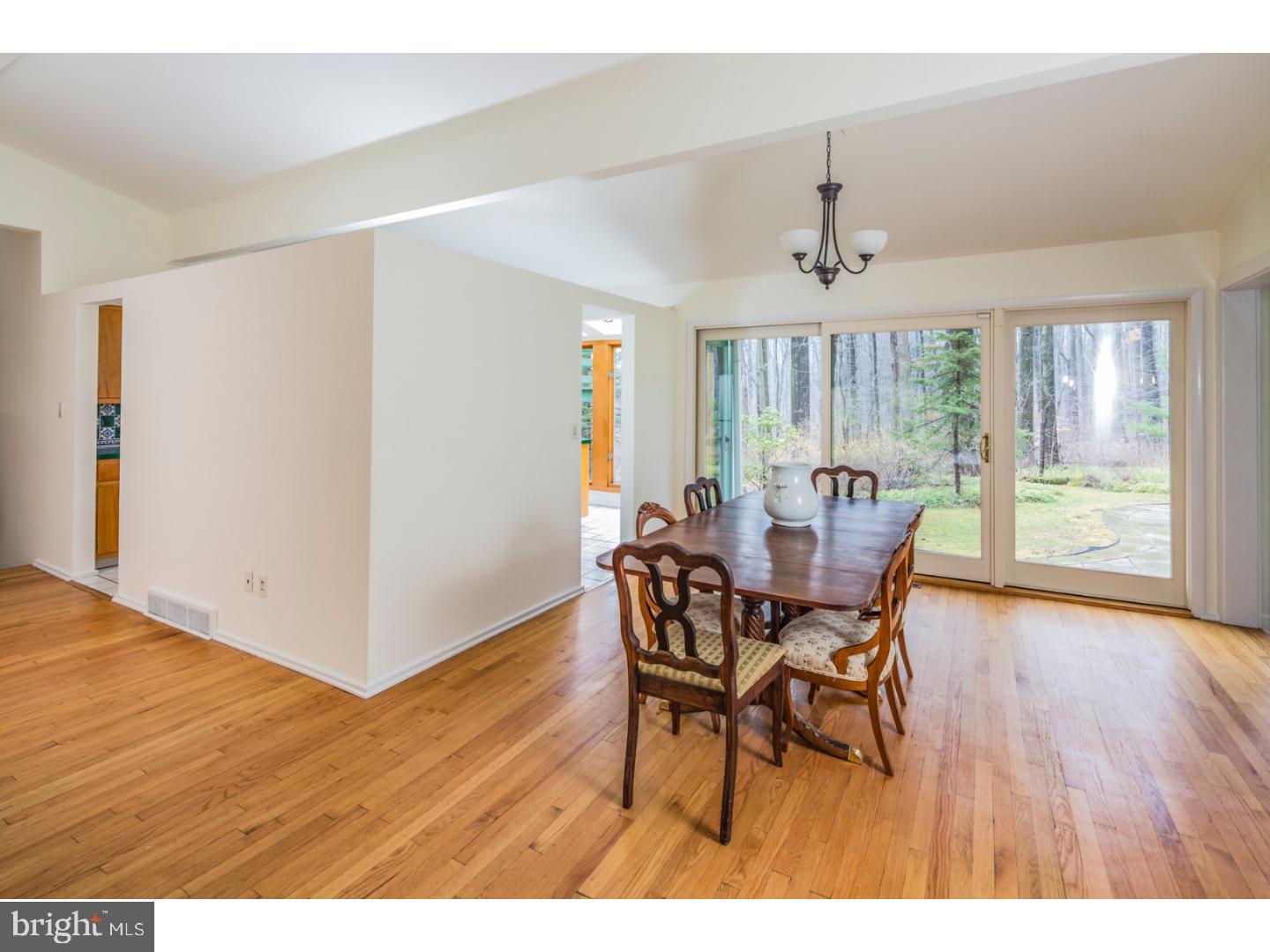 102 Autumn Hill Road Princeton, NJ 08540 - Photo 6 of 25 Gallery Image 6