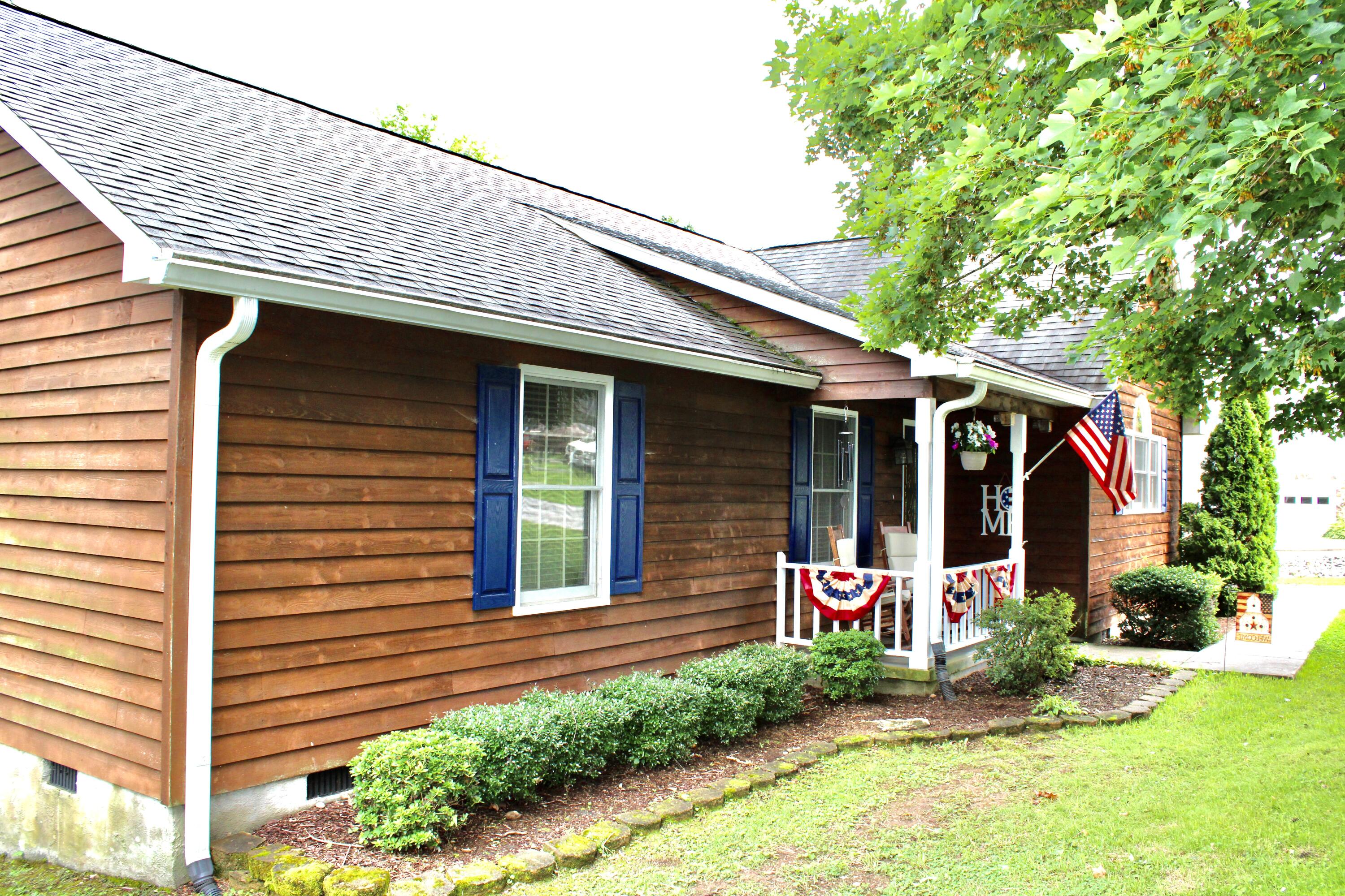 215 Lenore Lane Spring City, TN 37381 - Photo 2 of 26 IMG_1154