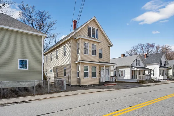 $562,300 | 508-510 Lakeview Avenue, Lowell, MA 01850