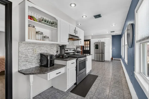 $562,300 | 508-510 Lakeview Avenue, Lowell, MA 01850